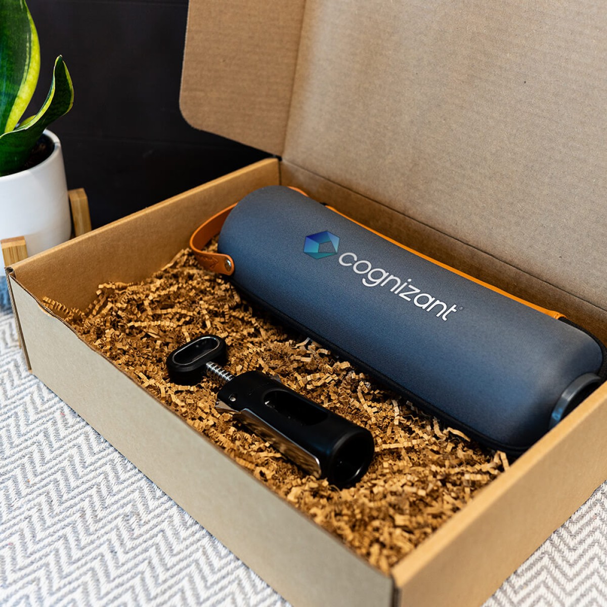 Custom Wine 2 Go Set, Black, angle view