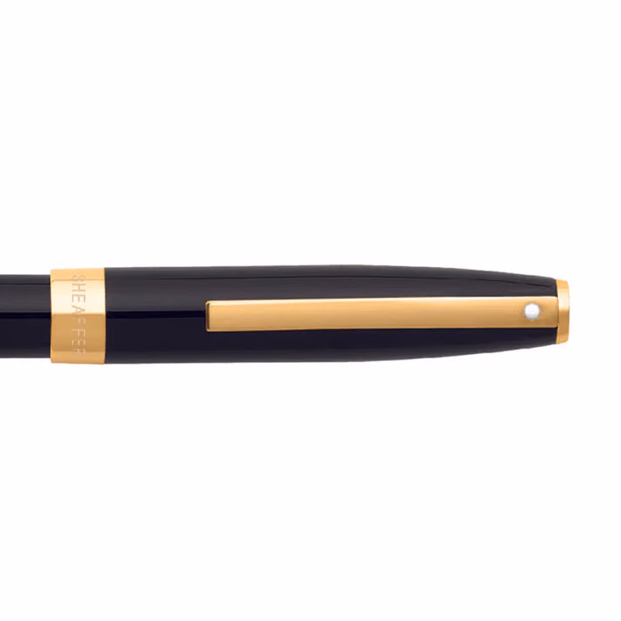 Custom Sheaffer SAGARIS 9471 Gloss Black Fountain Pen With Gold Tone Trim - Medium