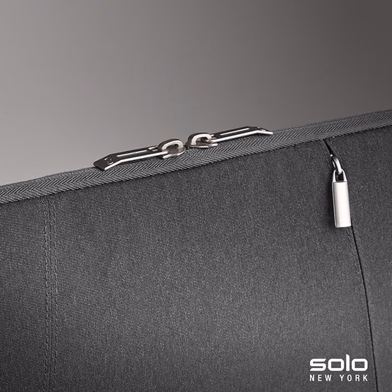 Custom Solo New York 13.3" Oswald Laptop Sleeve