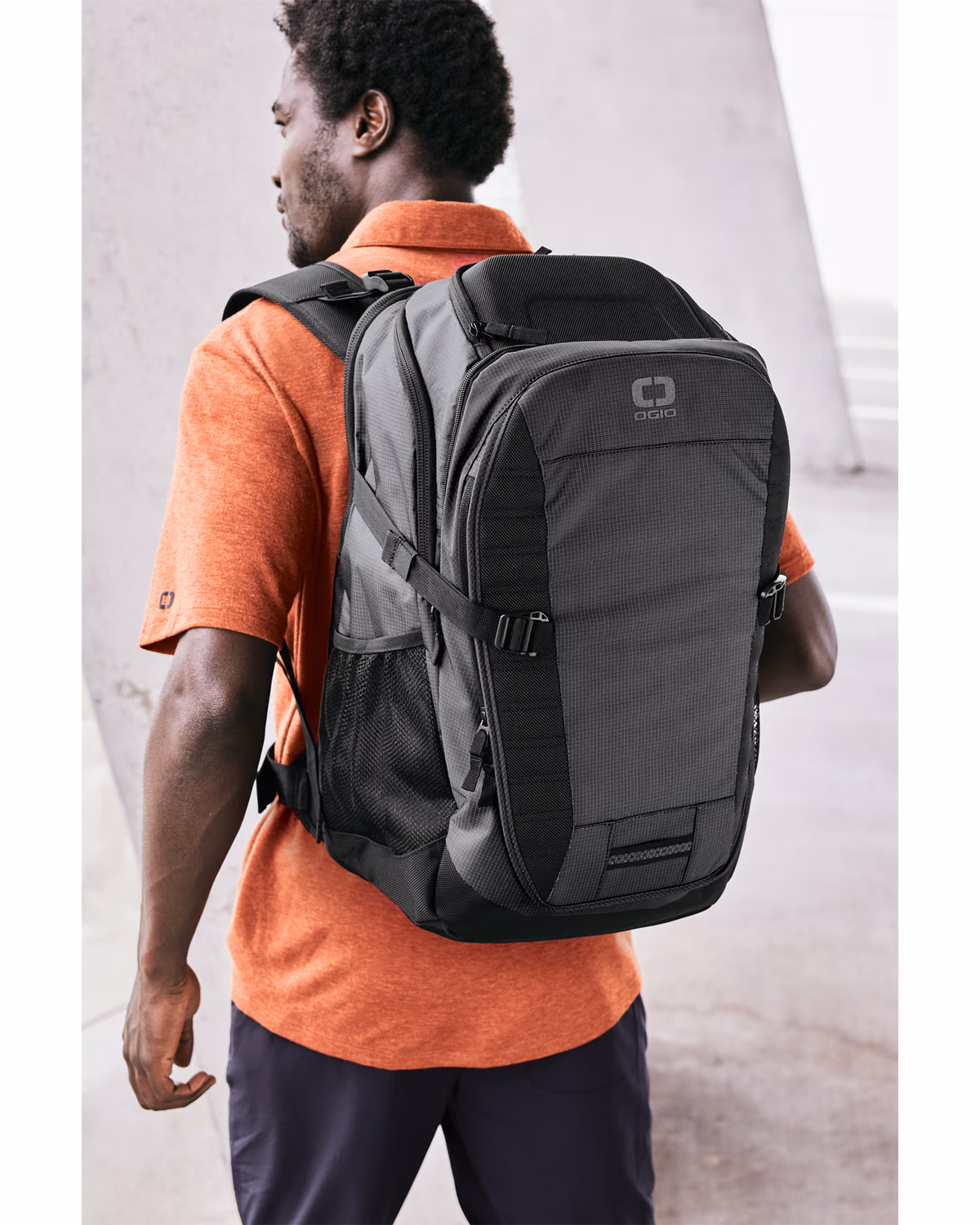 Custom OGIO Motion X-Over Pack - Blacktop - lifestyle